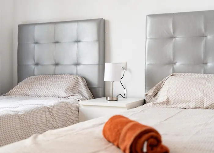 Town In Centre Apartment *